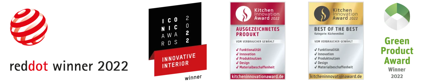 Auszeichnungen präsentieren, die die Red Dot-Gewinner, die Kitchen Innovation und die Green Product Awards für außergewöhnliches Design und Innovation in einem Website-Banner hervorheben.