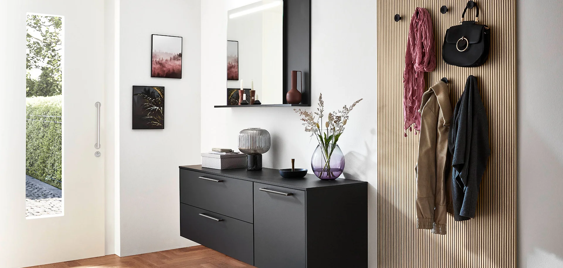 Front 340, Schwarz supermatt
