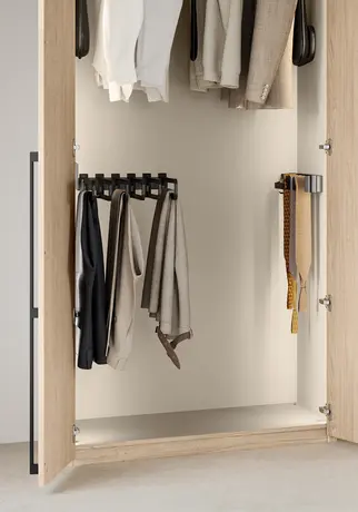 Kleiderschrank DREAM mit Hosenauszug und Krawattenauszug zur übersichtlichen Aufbewahrung von Hosen und Krawatten