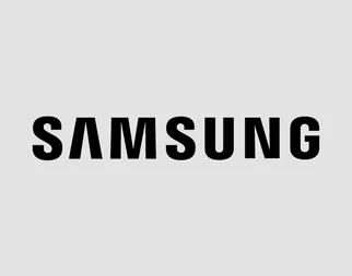 Das Bild zeigt den fetten, schwarzen Text "SAMSUNG", zentriert auf einem einfachen, hellen Hintergrund, der das Logo der bekannten Elektronikmarke darstellt.